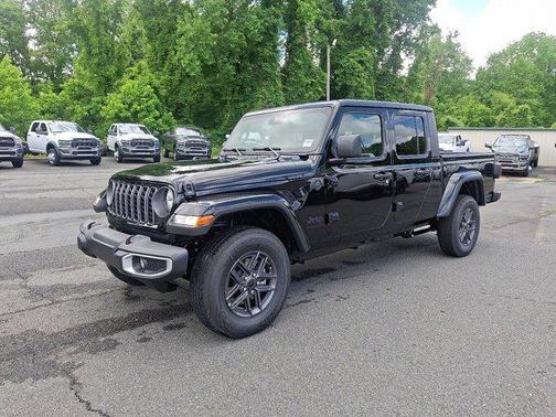 2025 Jeep Gladiator Sport S