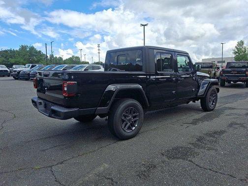 2025 Jeep Gladiator Sport S