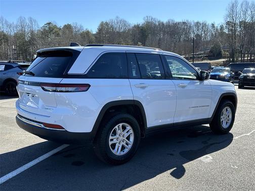 2023 Jeep Grand Cherokee Laredo