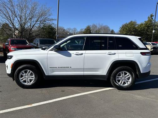 2023 Jeep Grand Cherokee Laredo