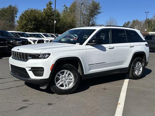 2023 Jeep Grand Cherokee Laredo