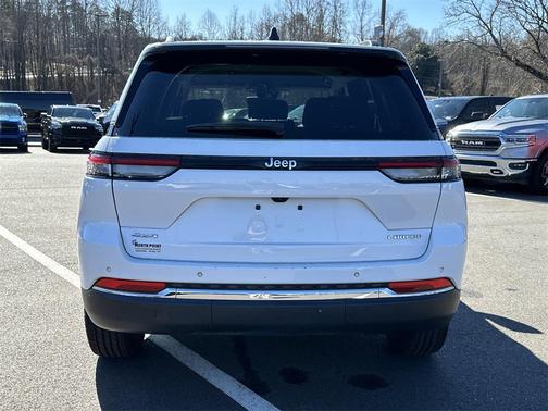 2023 Jeep Grand Cherokee Laredo