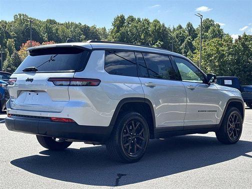 2024 Jeep Grand Cherokee L Altitude