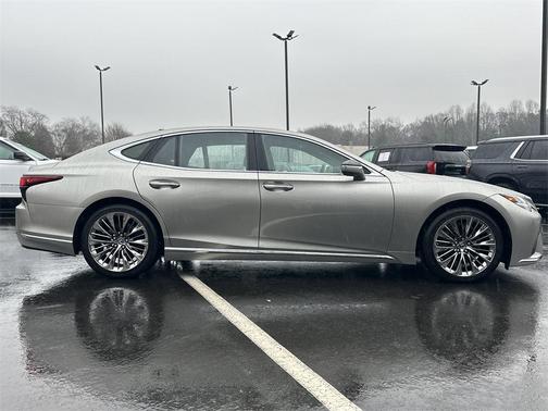2022 Lexus LS 500 Base
