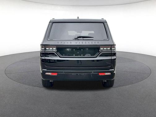 Diamond Black Crystal Pearlcoat 2025 Jeep Grand Wagoneer Series III Obsidian 4x4