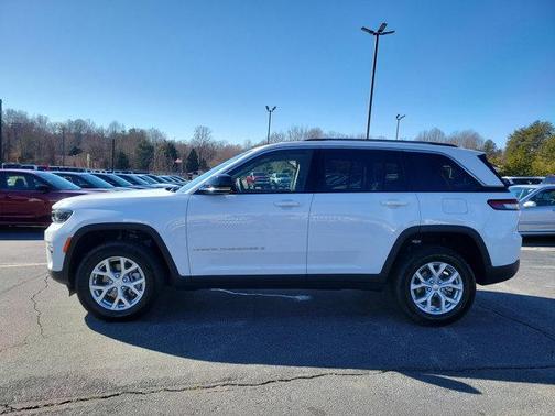 Photo 4 of 20 of 2023 Jeep Grand Cherokee Limited