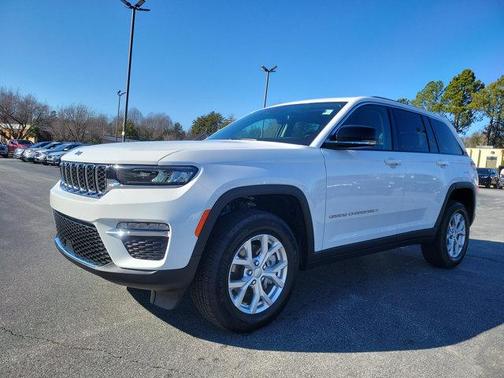 Photo 3 of 20 of 2023 Jeep Grand Cherokee Limited
