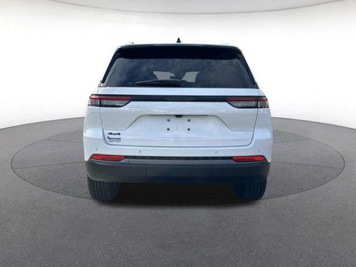 2026 Jeep Grand Cherokee Altitude