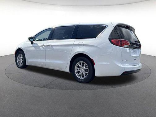 2026 Chrysler Voyager LX