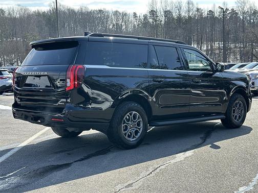 2025 Ford Expedition Max Active 4x4