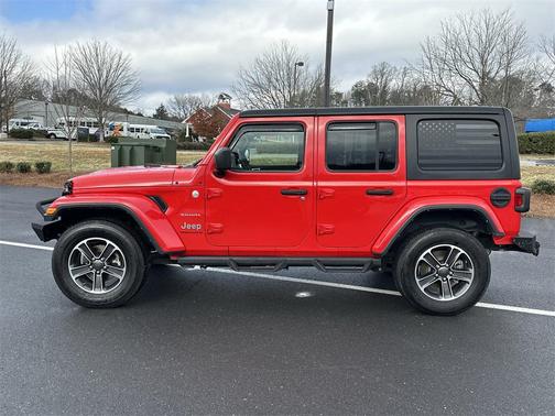2023 Jeep Wrangler 4-Door Sahara 4x4
