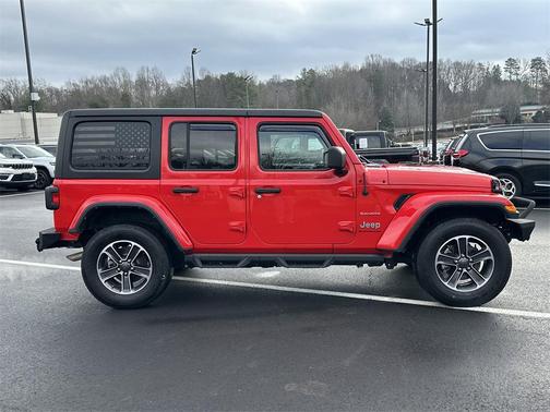 2023 Jeep Wrangler 4-Door Sahara 4x4