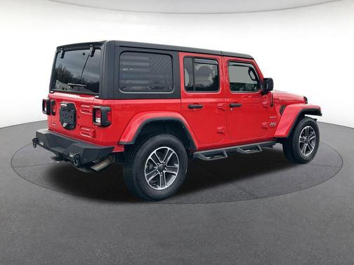 2023 Jeep Wrangler 4-Door Sahara 4x4