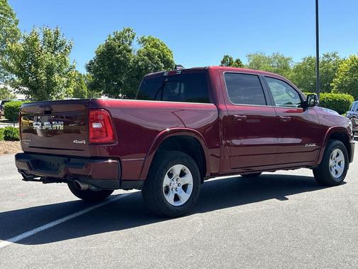 Delmonico Red Pearlcoat 2025 RAM 1500 Big Horn/Lone Star