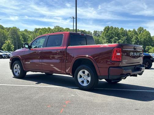 Delmonico Red Pearlcoat 2025 RAM 1500 Big Horn/Lone Star