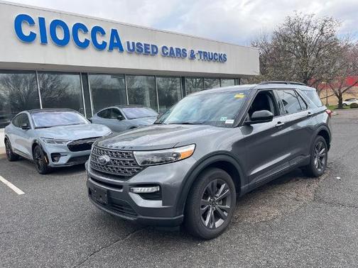 CARBONIZED GRAY METALLIC 2023 Ford Explorer XLT