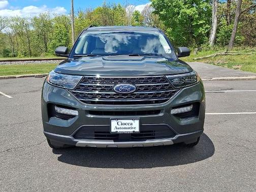 FORGED GREEN METALLIC 2022 Ford Explorer XLT