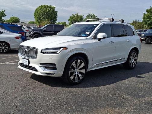 Crystal White 2020 Volvo XC90 T6 INSCRIPTION 6 PASSENGER