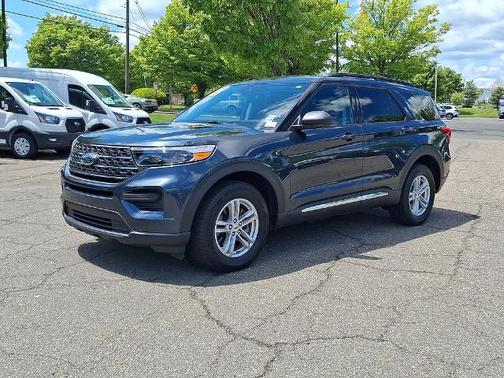 STONE BLUE METALLIC 2023 Ford Explorer XLT
