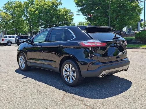 AGATE BLACK METALLIC 2024 Ford Edge TITANIUM