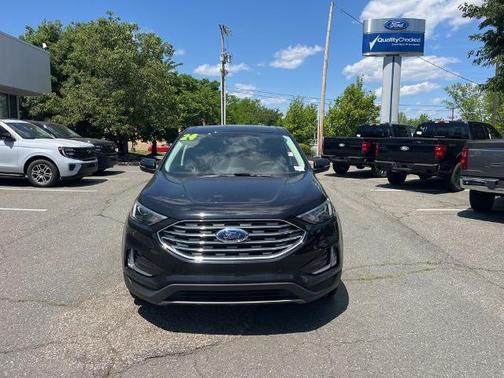 AGATE BLACK METALLIC 2024 Ford Edge TITANIUM