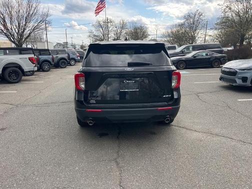 AGATE BLACK METALLIC 2023 Ford Explorer ST-LINE