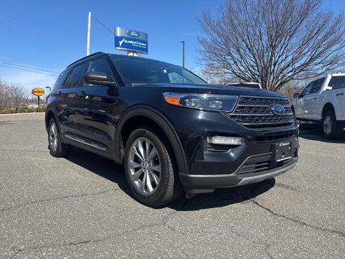 AGATE BLACK METALLIC 2023 Ford Explorer XLT