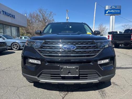 AGATE BLACK METALLIC 2023 Ford Explorer XLT