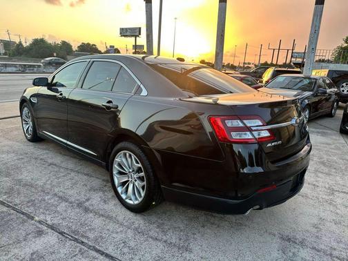 2015 Ford Taurus Limited