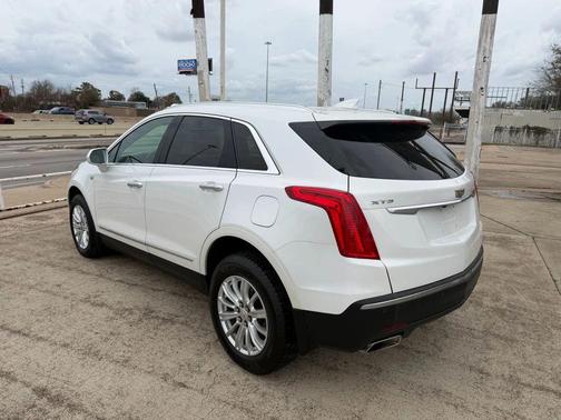 2017 Cadillac XT5 Base
