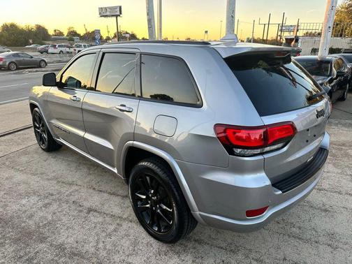 2018 Jeep Grand Cherokee Altitude