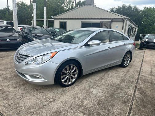 2013 Hyundai SONATA SE