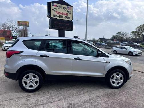 2019 Ford Escape S