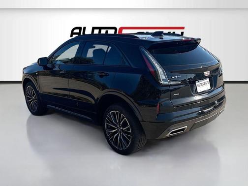 2024 Cadillac XT4 Sport