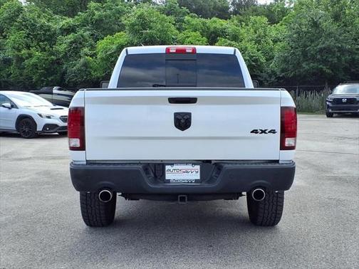 2019 RAM 1500 SLT