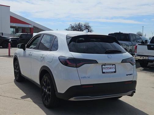 2024 Honda HR-V 2WD Sport