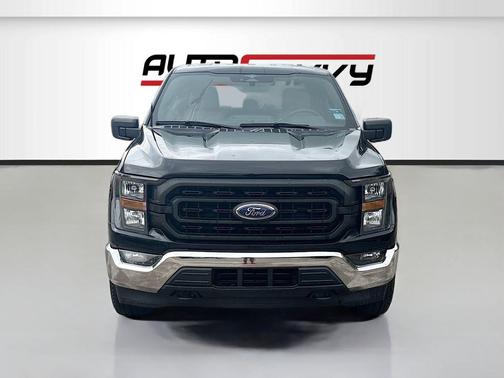 AGATE BLACK METALLIC 2023 Ford F-150 XLT