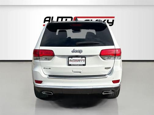 2020 Jeep Grand Cherokee Summit