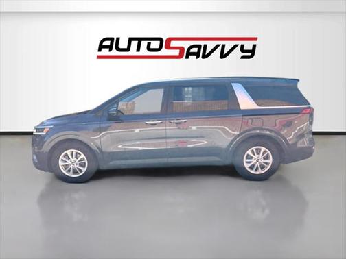 2022 Kia Carnival LXS