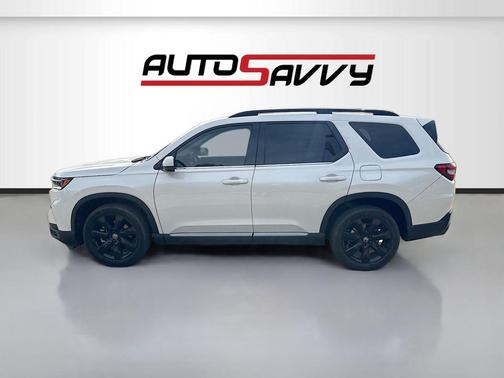 2023 Honda Pilot Touring 8-Passenger