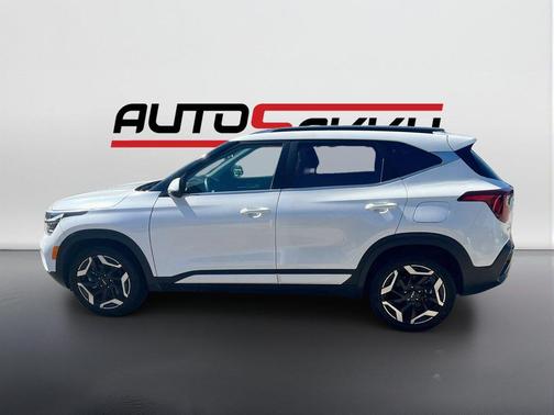 Snow White Pearl 2025 Kia Seltos SX Turbo