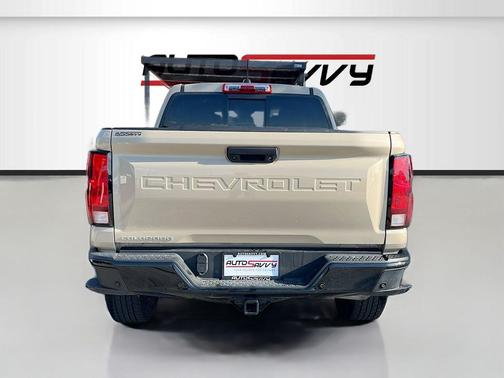 Sand Dune Metallic 2024 Chevrolet Colorado Trail Boss
