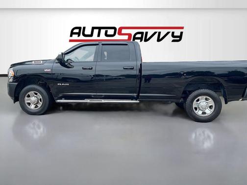 2022 RAM 2500 Big Horn Crew Cab 4x4 8' Box