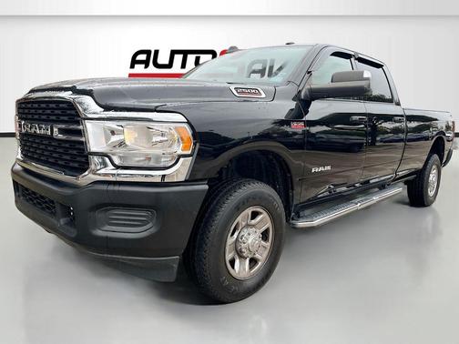 2022 RAM 2500 Big Horn Crew Cab 4x4 8' Box