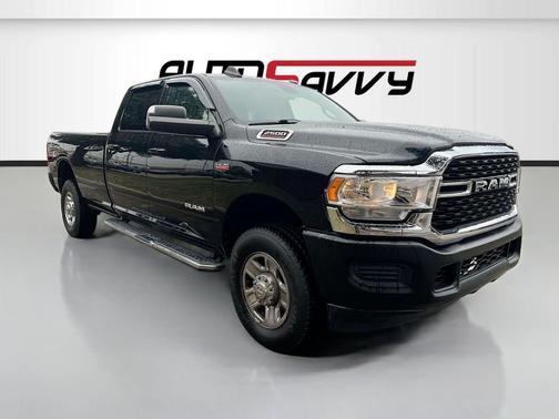 2022 RAM 2500 Big Horn Crew Cab 4x4 8' Box