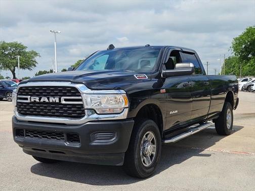 2022 RAM 2500 Big Horn Crew Cab 4x4 8' Box