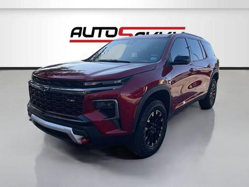 Radiant Red Tintcoat 2024 Chevrolet Traverse AWD Z71