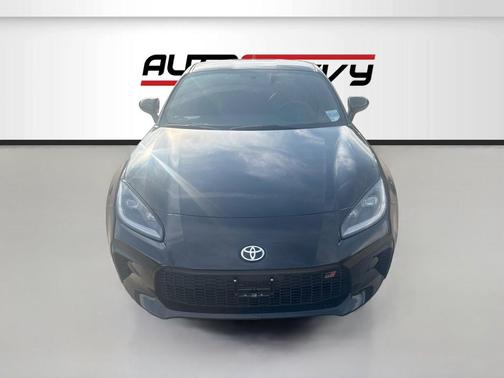 Raven 2024 Toyota GR86 Premium