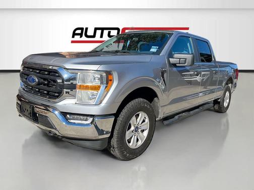 ICONIC SILVER METALLIC 2022 Ford F-150 XLT