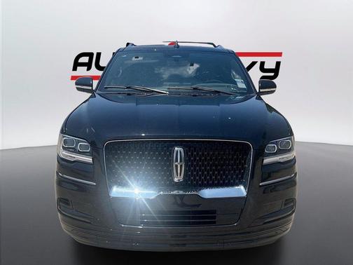 Infinite Black Metallic Clearcoat 2023 Lincoln Navigator Reserve